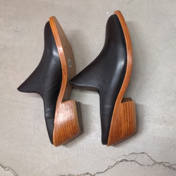 FORTRESS OF INCA Black Leather Michelle Mule  NWOT - Picture 4 of 9